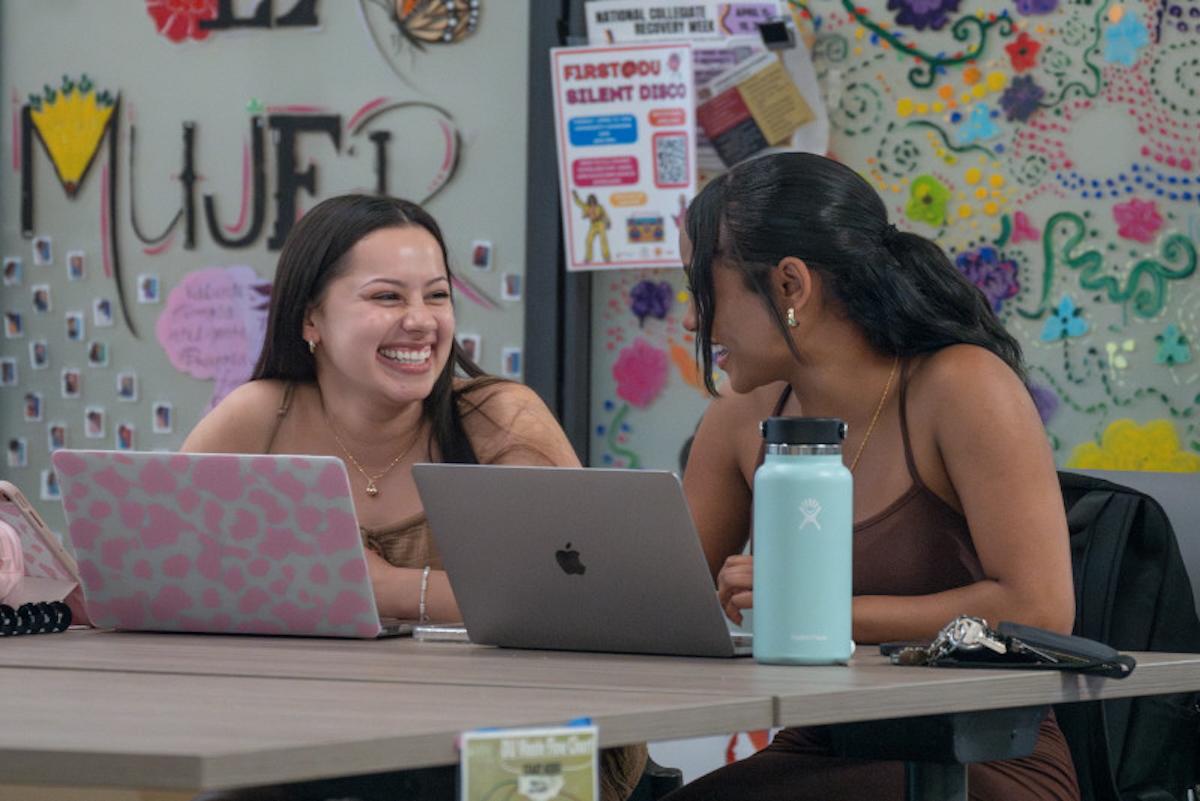 DU Expands Programming for First-Generation | DU Family Experience